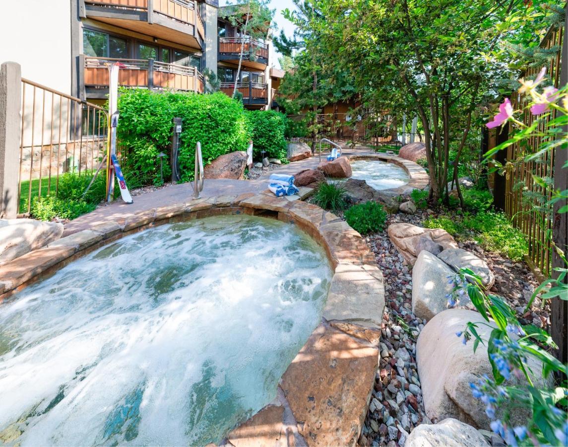 Laurelwood Condominiums 402 Сноумас Вилидж Екстериор снимка