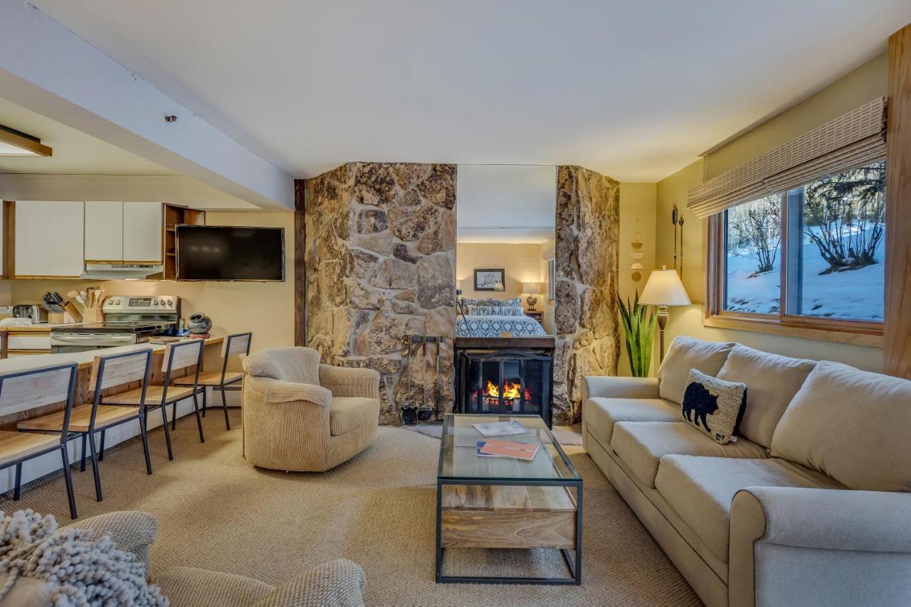 Laurelwood Condominiums 402 Сноумас Вилидж Екстериор снимка