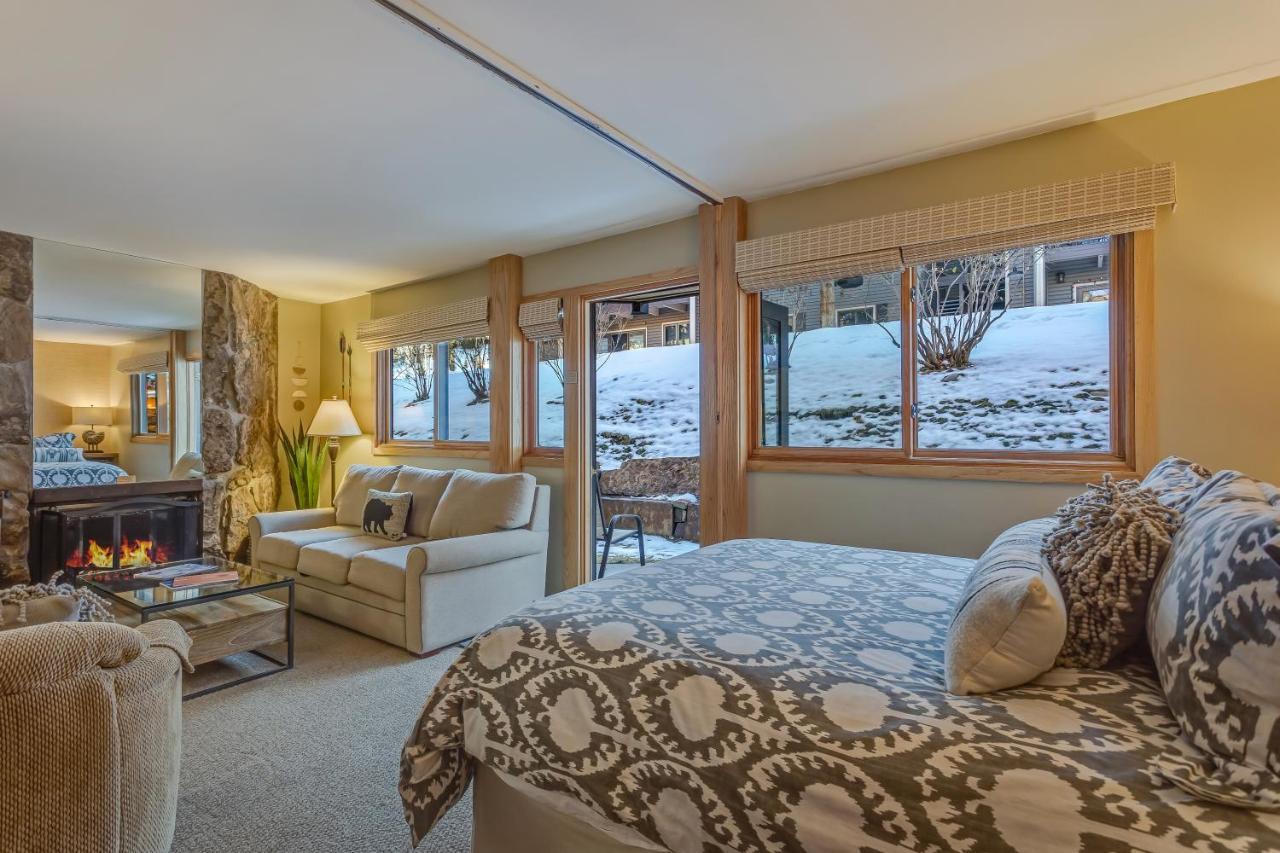 Laurelwood Condominiums 402 Сноумас Вилидж Екстериор снимка