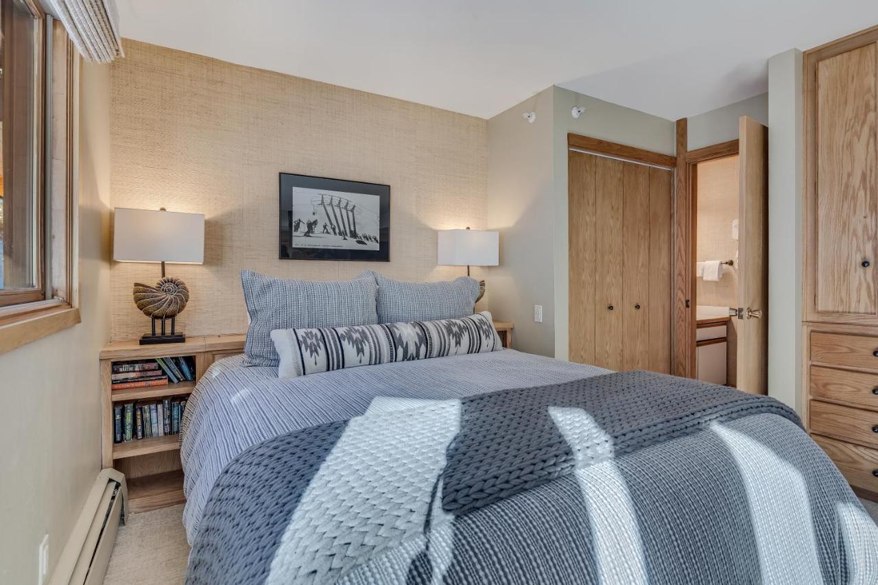 Laurelwood Condominiums 402 Сноумас Вилидж Екстериор снимка
